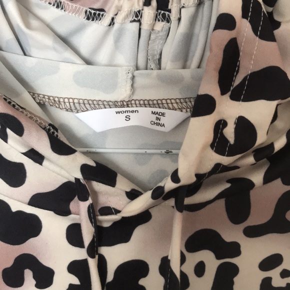 Leopard and faux suede hooded sweatshirt - Picture 3 of 4